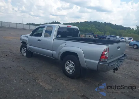 2011 Toyota Tacoma Prerunner V6 z USA, uszkodzony, nr VIN 5TFTU4GN0BX008328